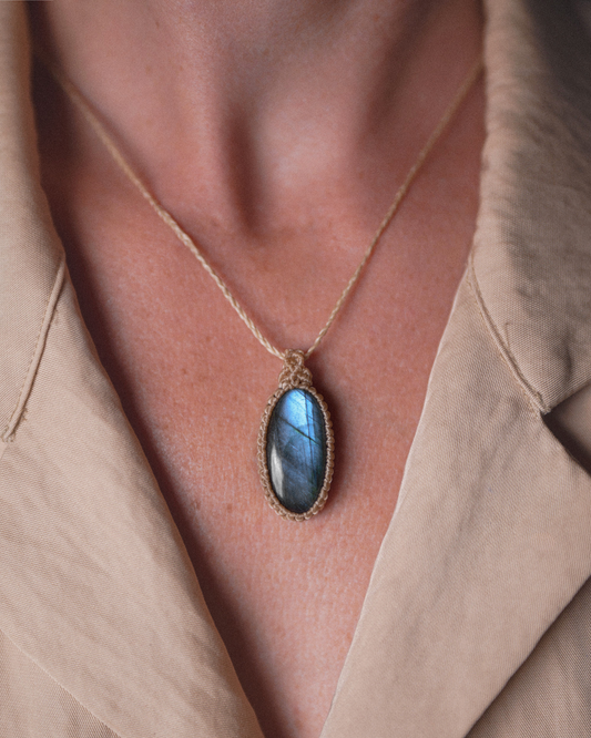 Sand & Stone Necklace - Blue Labradorite