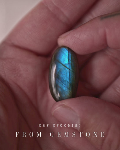 Sand & Stone Necklace - Green Labradorite